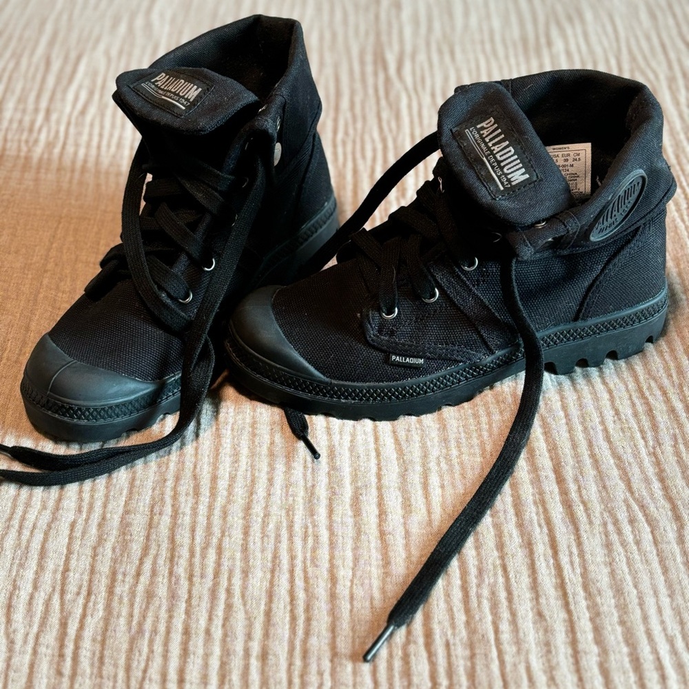 Palladium High Top Sneakers NWOT